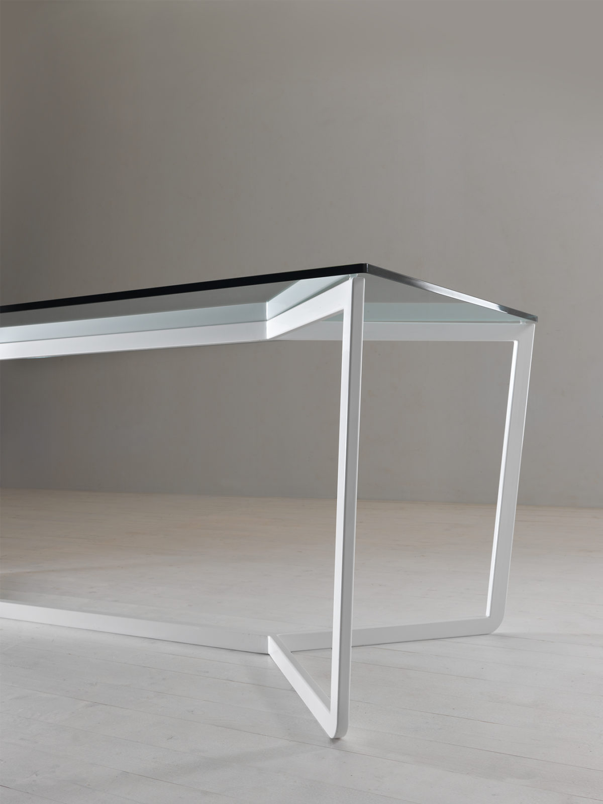 MY HOME COLLECTION 3D TABLE 3